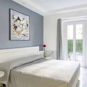 2* Pensión Little Aurelius